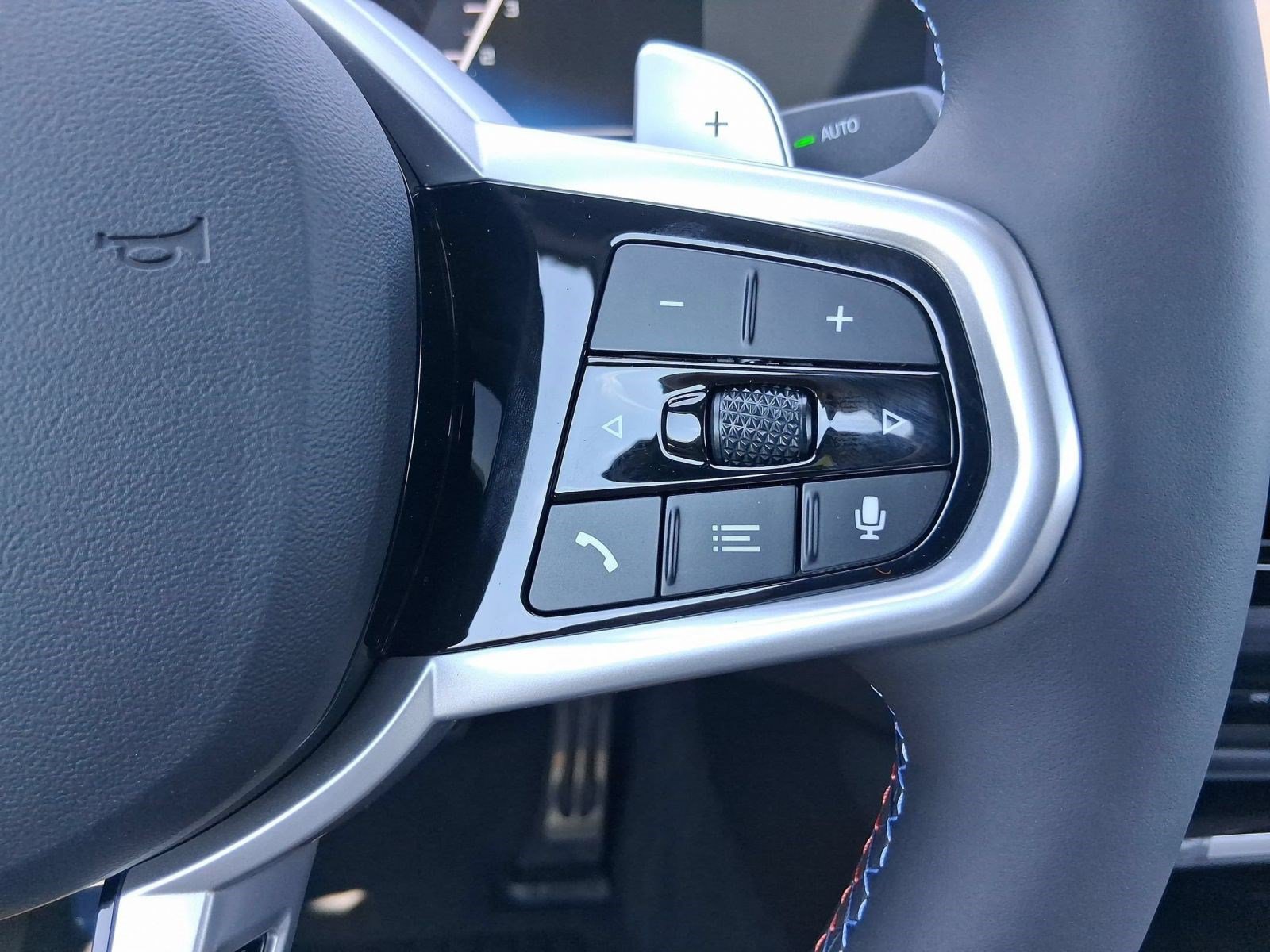 Used 2026 BMW M440i Coupe w/ Premium Package RWD image 22