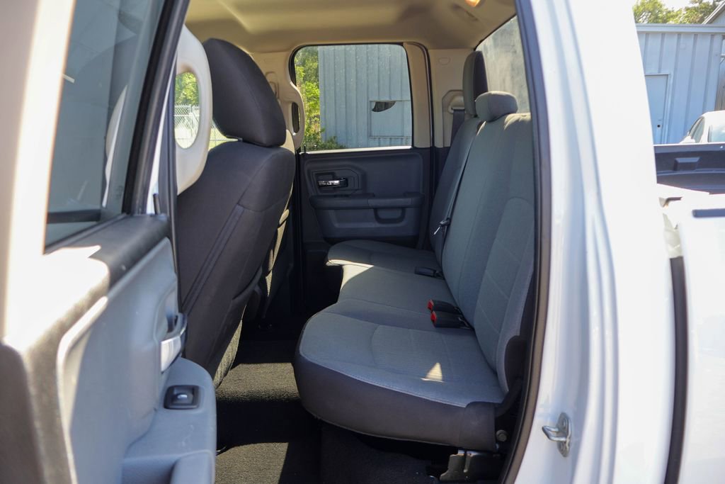 Used 2024 RAM 1500 Classic SLT AWD/4WD image 9