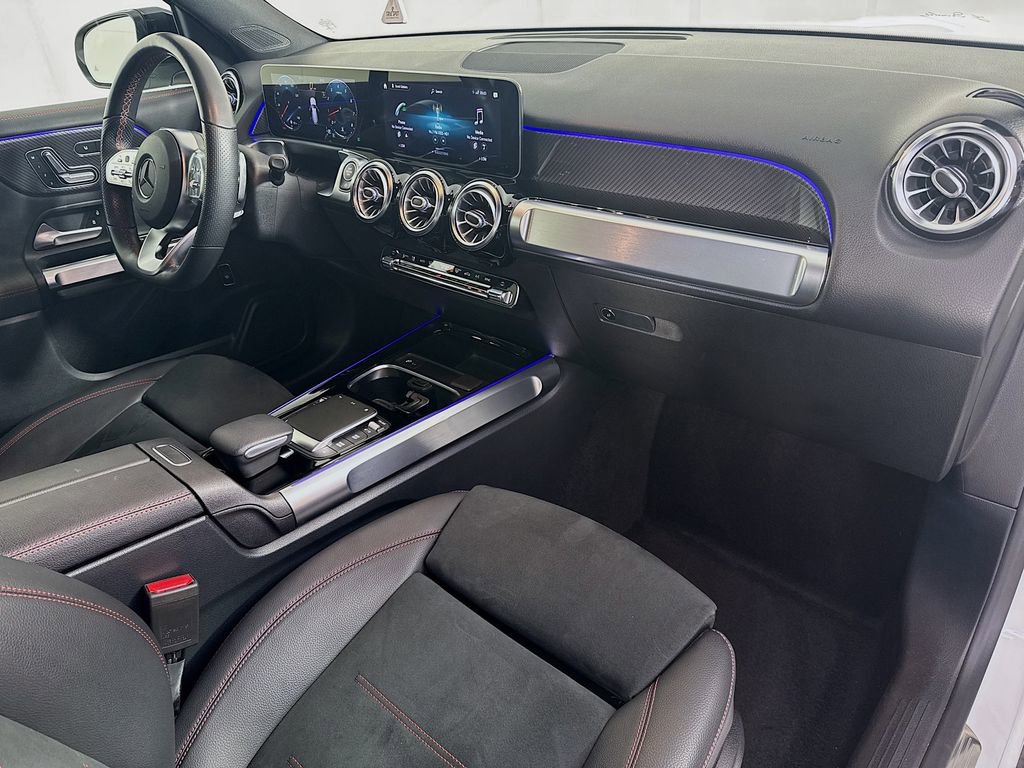 Used 2021 Mercedes-Benz GLB 250 image 34