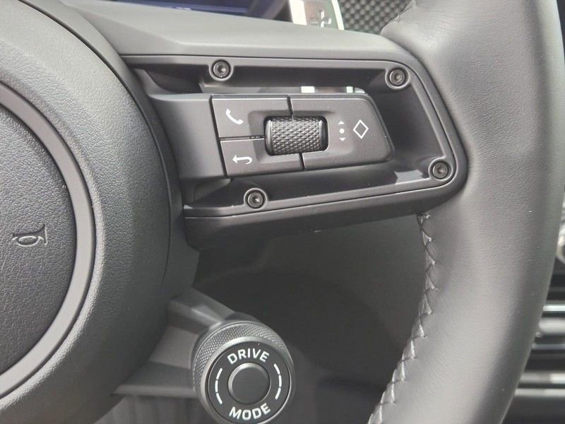 Certified 2026 Porsche Macan GTS image 21