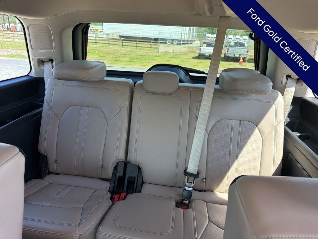 Used 2023 Ford Expedition Limited image 18