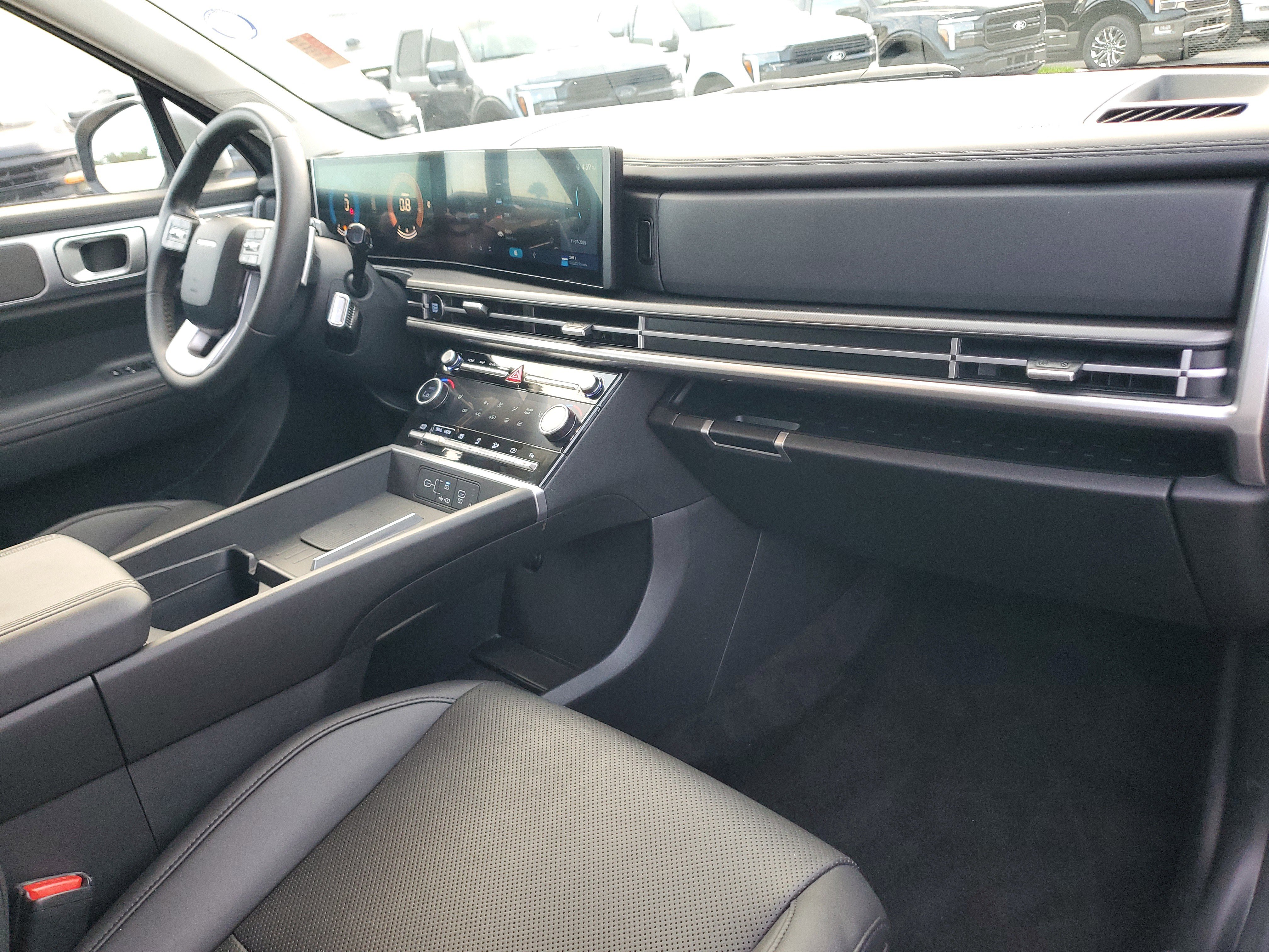 Used 2025 Hyundai Santa Fe SEL image 20