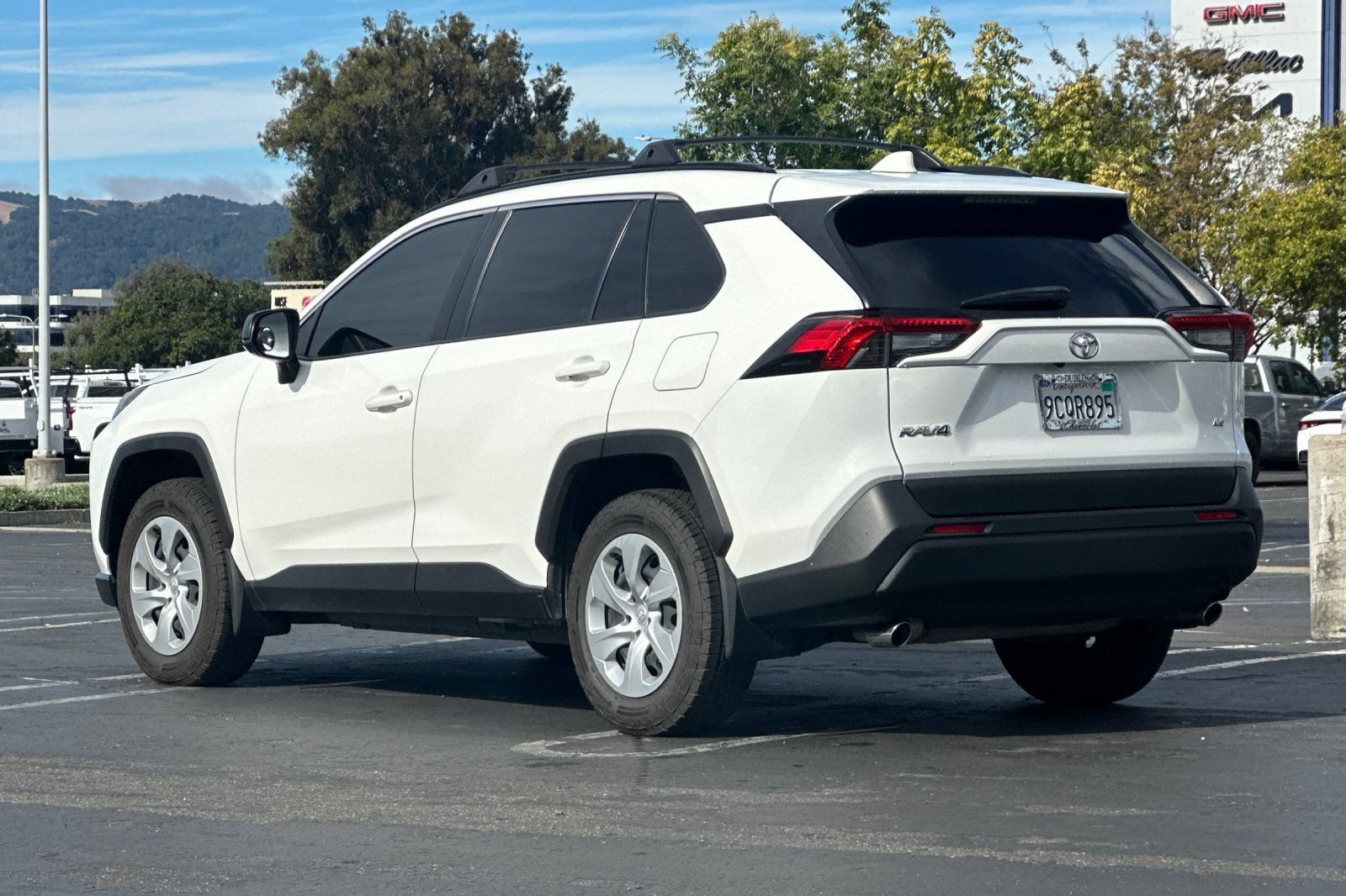 Used 2020 Toyota RAV4 LE w/ Carpet Mat Package FWD image 6
