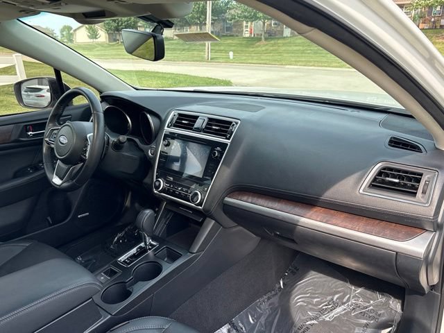 Used 2019 Subaru Outback 3.6R Limited AWD/4WD image 13