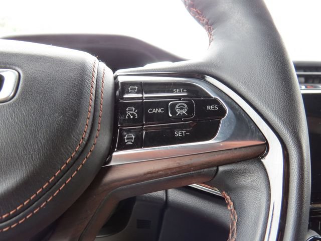 Used 2023 Jeep Grand Cherokee Summit RWD image 21