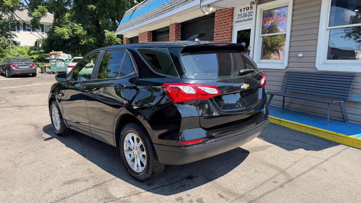 Used 2020 Chevrolet Equinox LS AWD/4WD image 3