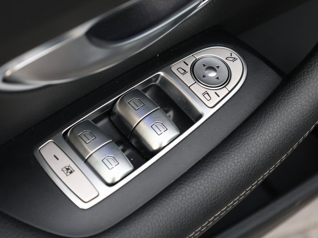 Used 2023 Mercedes-Benz E 450 Cabriolet image 13