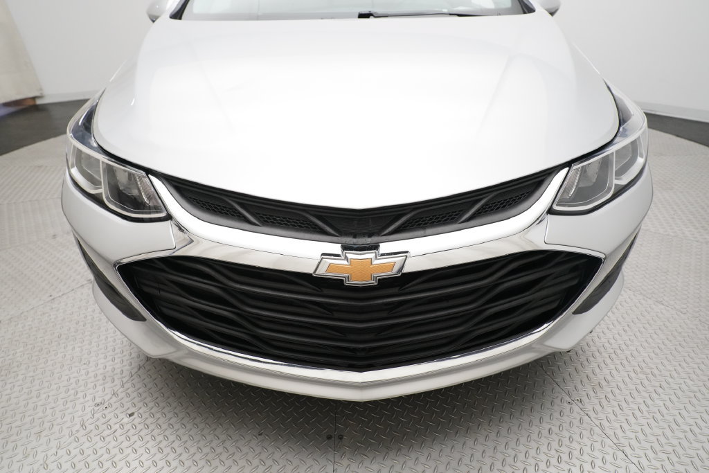 Used 2019 Chevrolet Cruze LS w/ LS Convenience Package FWD image 8
