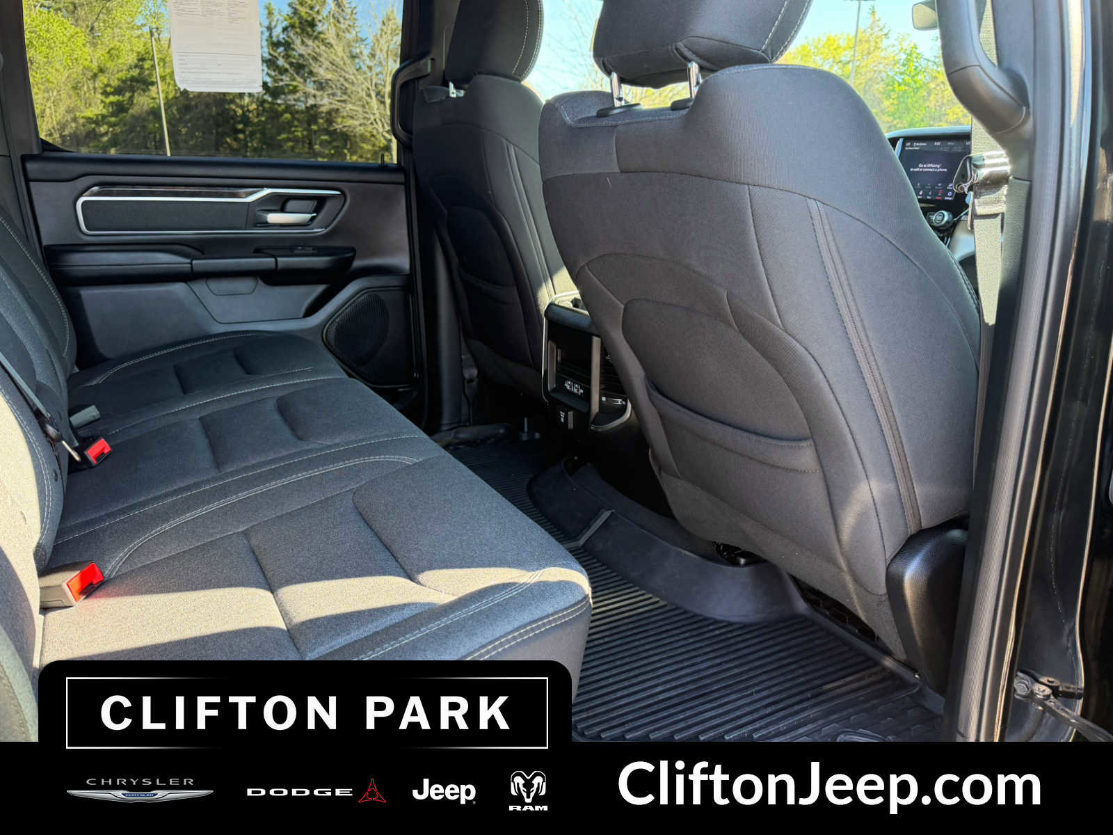 Used 2019 RAM 1500 Big Horn AWD/4WD image 17