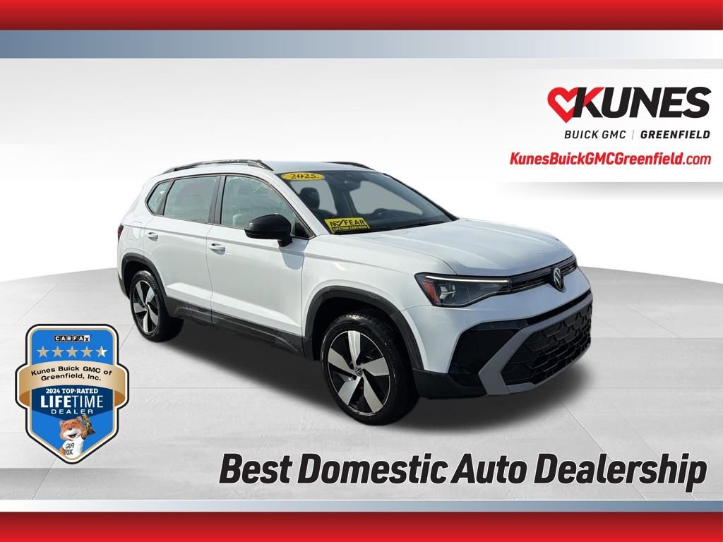 Used 2025 Volkswagen Taos S AWD/4WD image 1