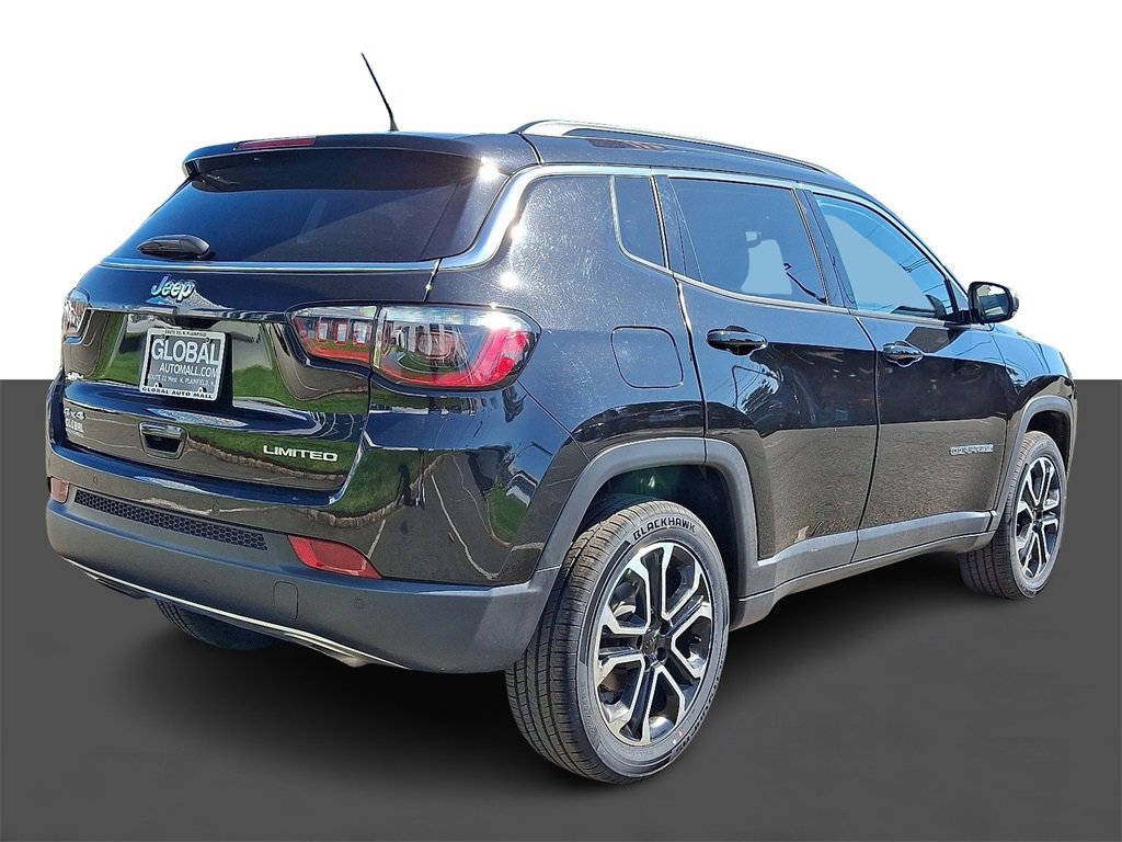 Used 2023 Jeep Compass Limited image 7