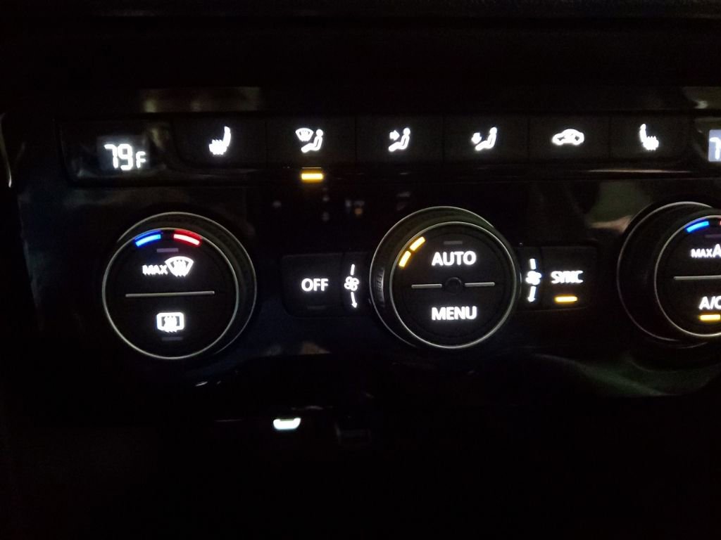 Certified 2023 Volkswagen Taos SEL image 44