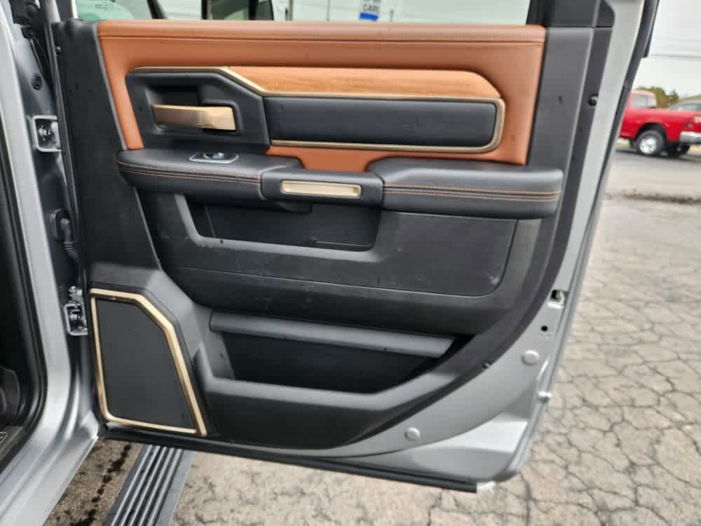 Used 2022 RAM 3500 Limited image 14