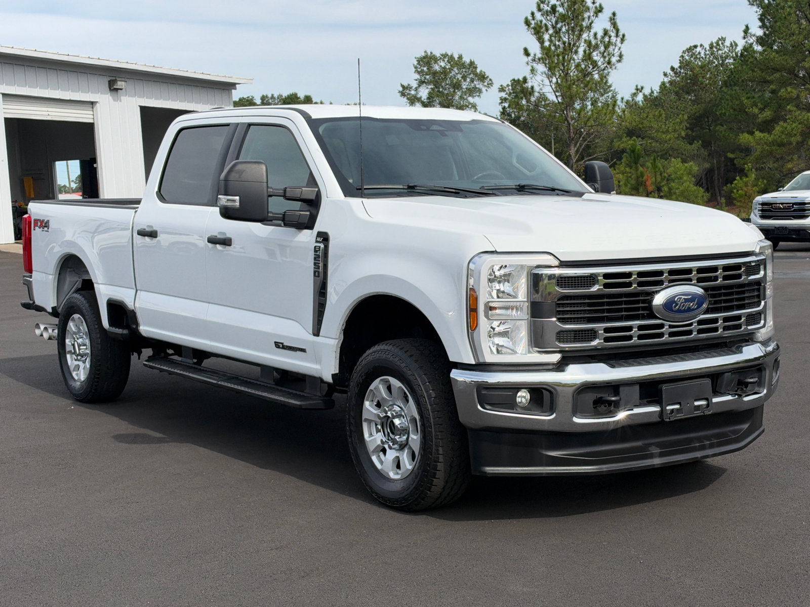 Used 2024 Ford F250 XLT w/ FX4 Off-Road Package AWD/4WD image 3