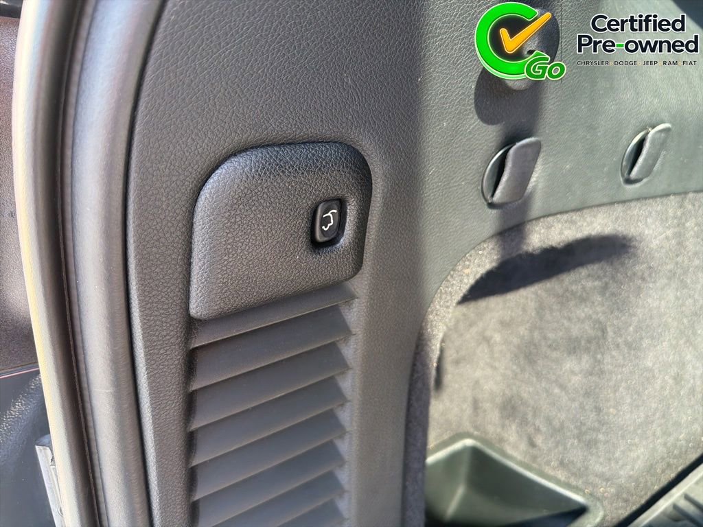 Used 2018 Jeep Grand Cherokee Altitude RWD image 22