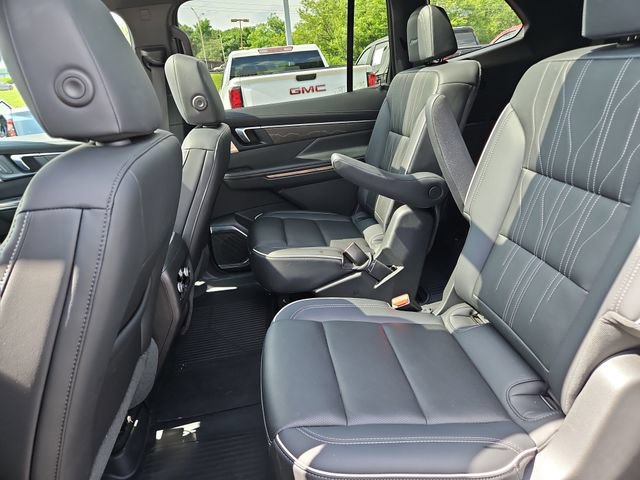 Used 2025 Buick Enclave Avenir AWD/4WD image 13