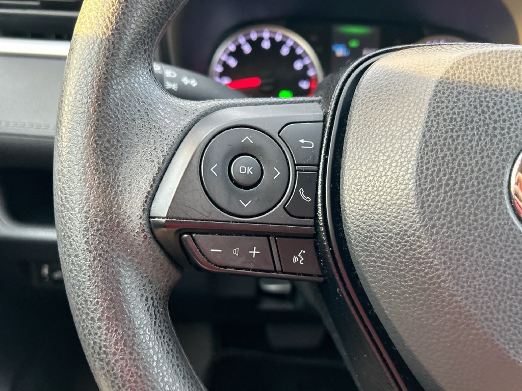 Used 2019 Toyota RAV4 LE FWD image 15