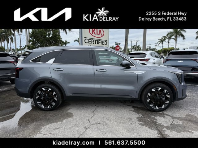 Certified 2024 Kia Sorento SX FWD image 2