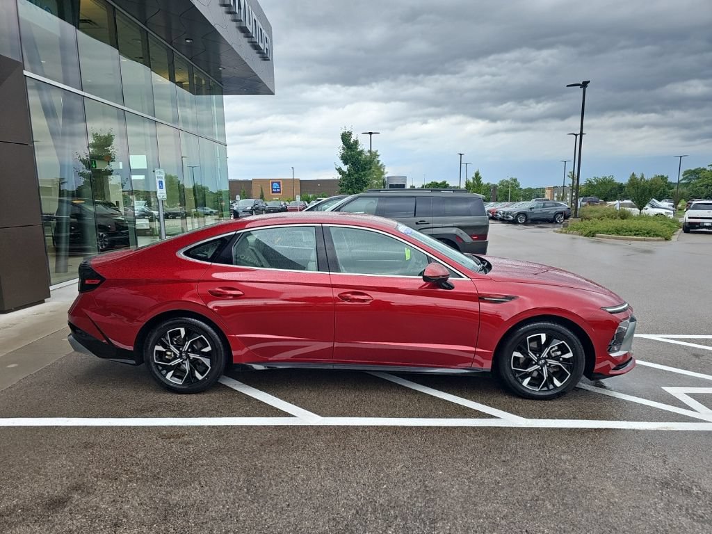 Certified 2025 Hyundai Sonata SEL FWD image 6