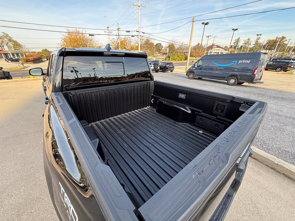 Used 2024 Toyota Tacoma TRD Off-Road w/ TRD Off Road Upgrade Package AWD/4WD image 8