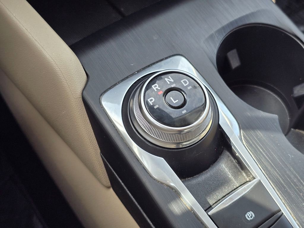 Used 2022 Ford Escape SEL image 35