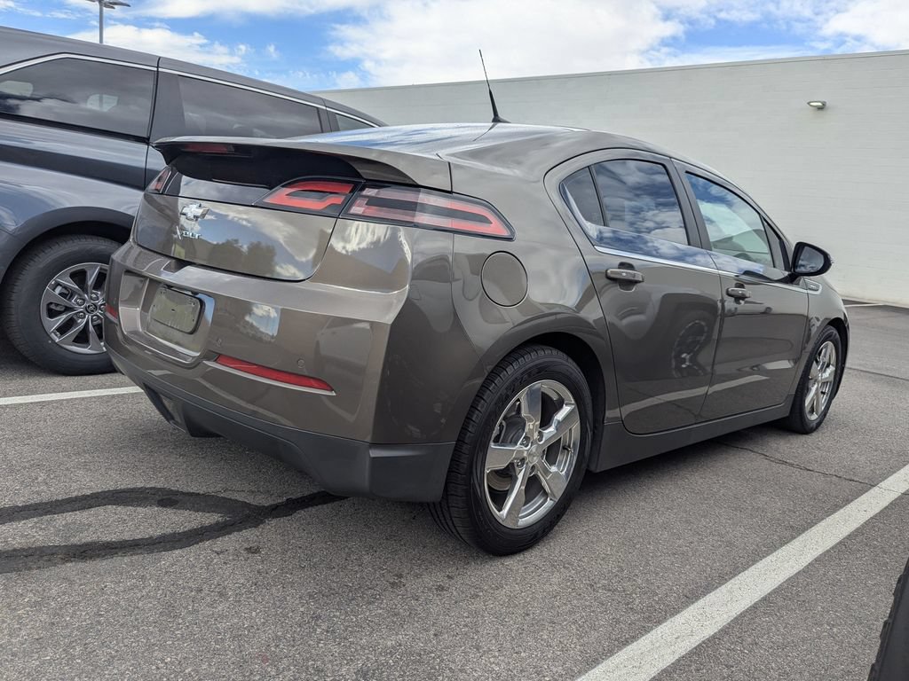 Used 2014 Chevrolet Volt Premium w/ Premium Trim Package FWD image 4