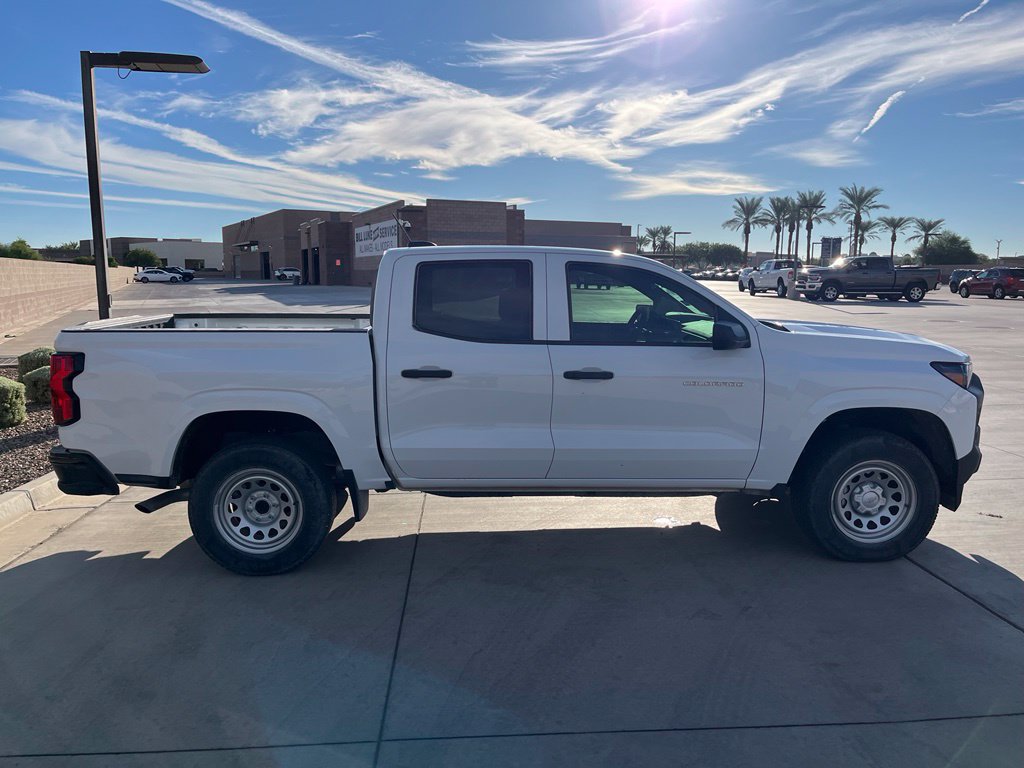 Used 2025 Chevrolet Colorado W/T RWD image 5