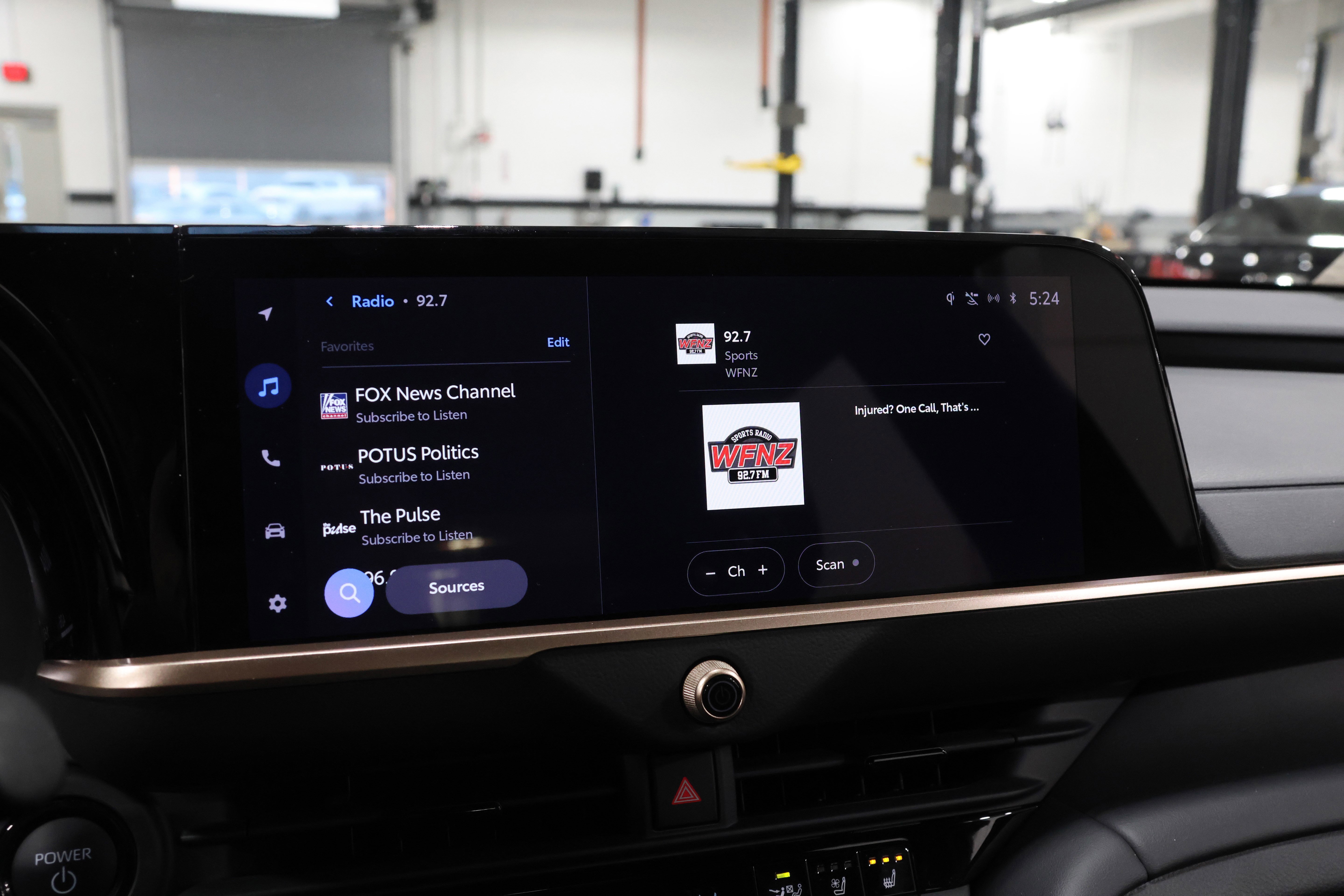 Used 2025 Toyota Crown XLE image 23