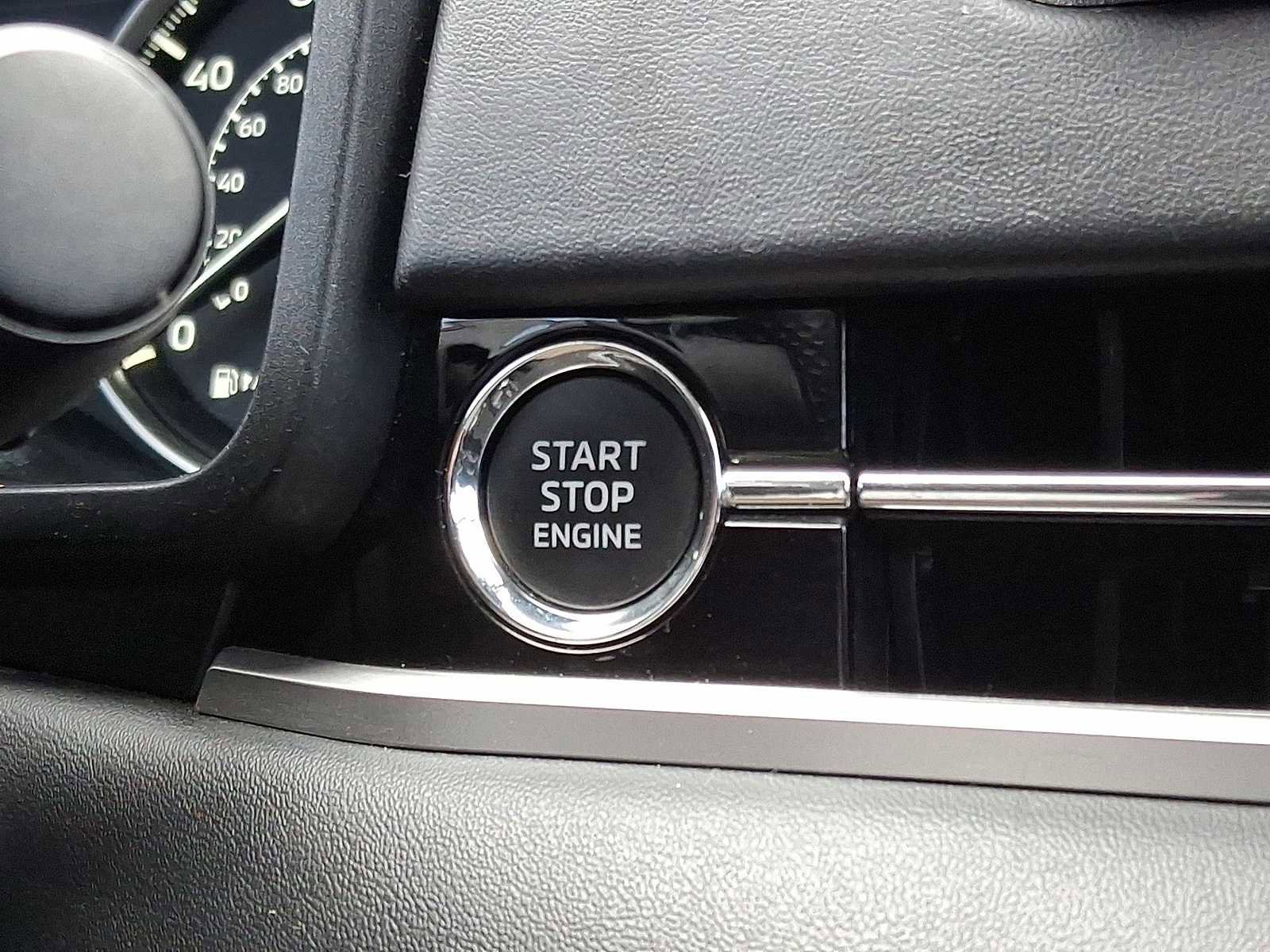 Used 2024 Mitsubishi Outlander ES image 22