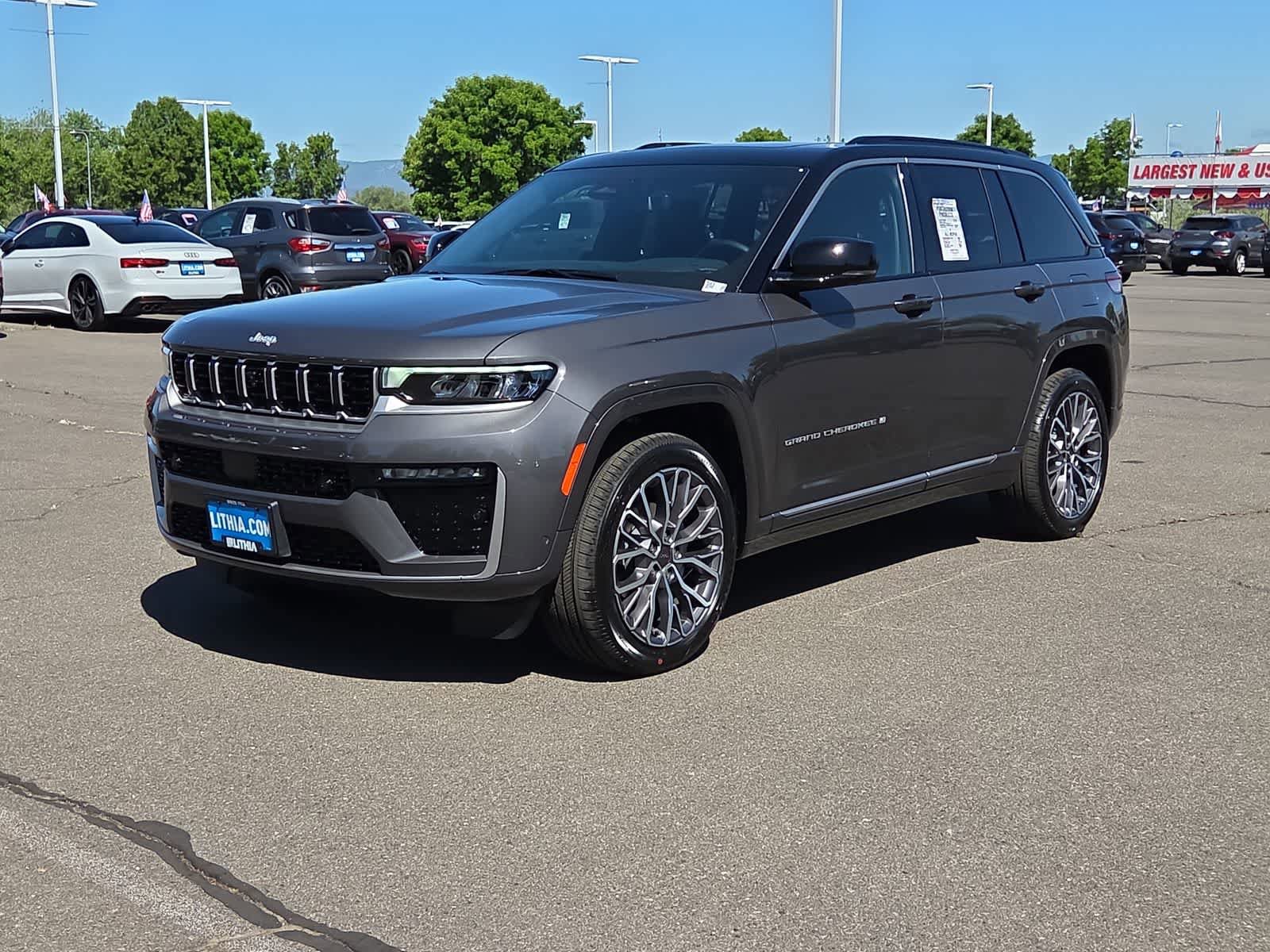 New 2026 Jeep Grand Cherokee Summit