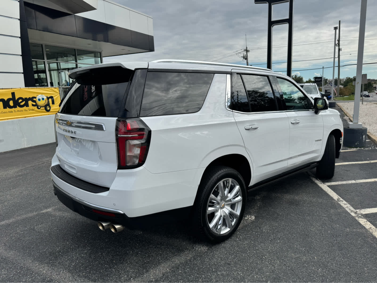 Used 2023 Chevrolet Tahoe High Country AWD/4WD image 8