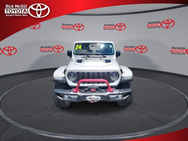 Used 2024 Jeep Wrangler Unlimited Rubicon AWD/4WD image 3