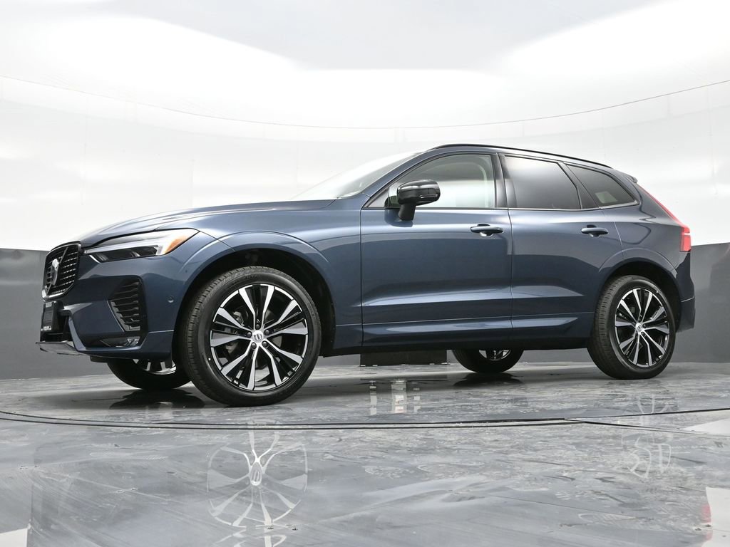 Used 2025 Volvo XC60 B5 Plus w/ Protection Package Premier image 11