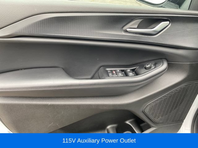 Used 2023 Jeep Grand Cherokee L Laredo RWD image 16