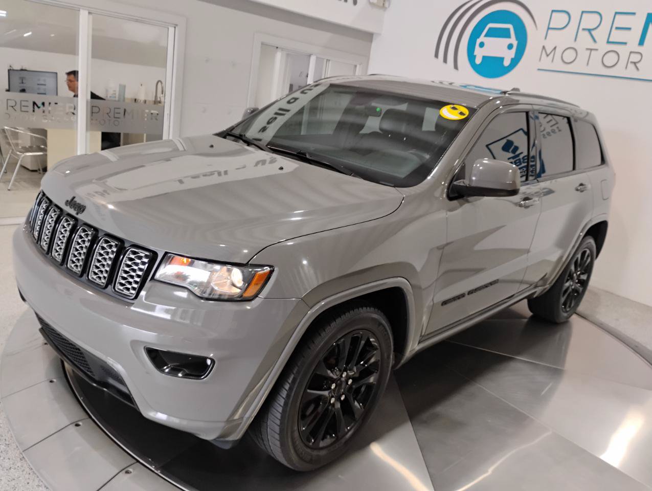 Used 2021 Jeep Grand Cherokee Laredo X RWD image 38