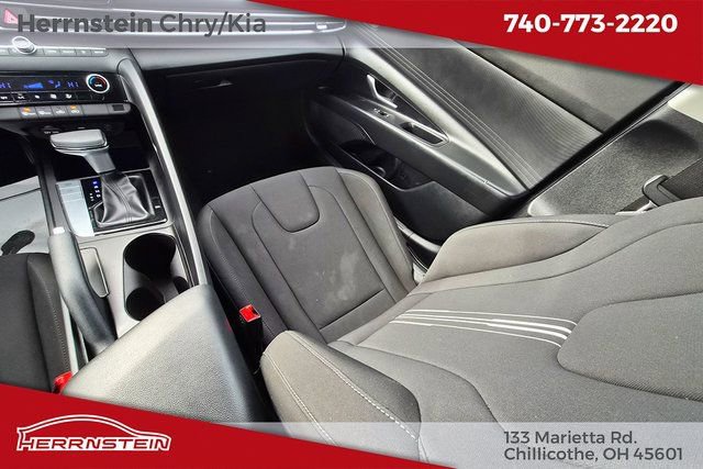 Used 2024 Hyundai Elantra SEL image 15