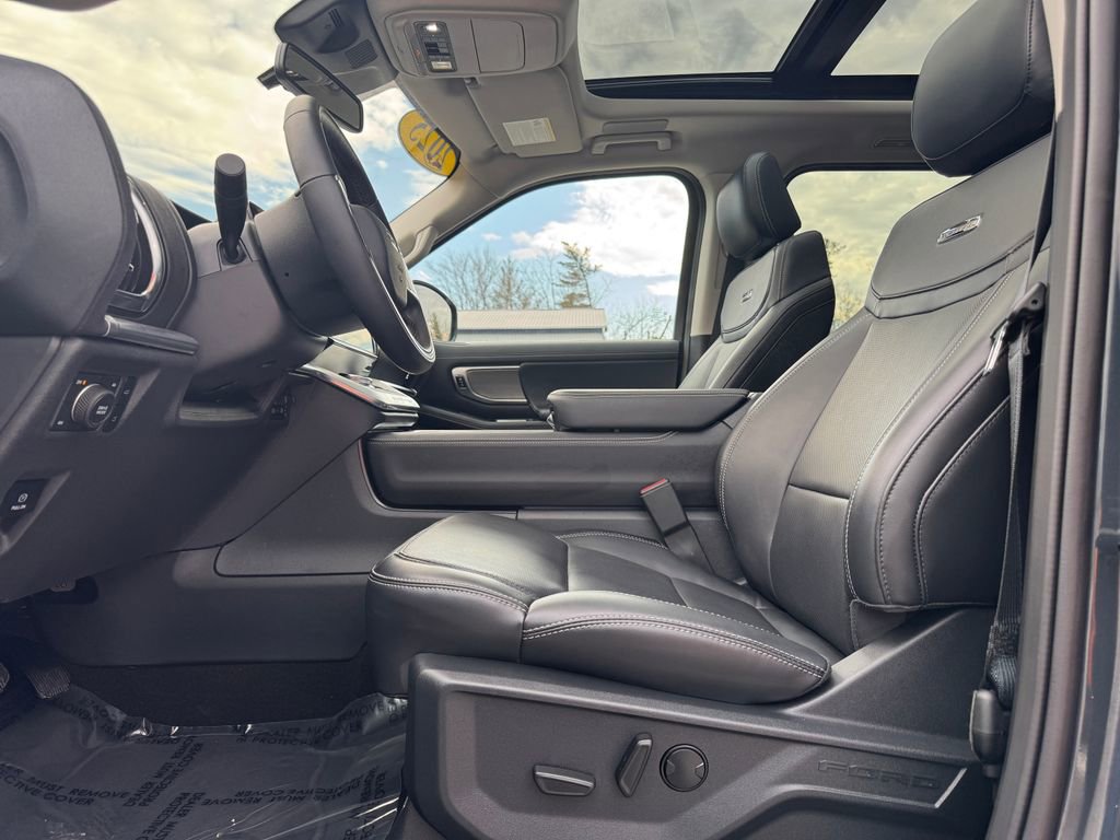 Used 2025 Ford Expedition Platinum w/ Driver's Package image 25