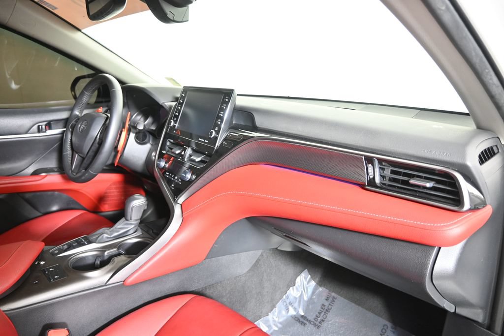 Used 2022 Toyota Camry XSE FWD image 14