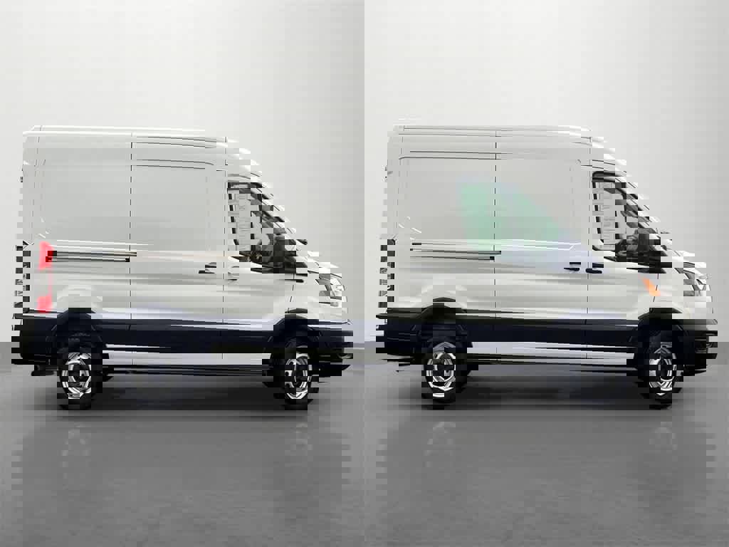 Used 2023 Ford Transit 250 Medium Roof image 7