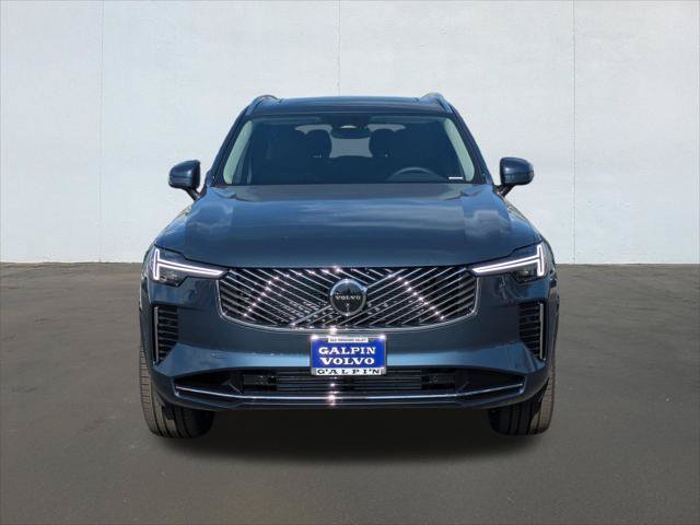 New 2026 Volvo XC90 T8 Plus w/ Protection Package AWD/4WD image 4
