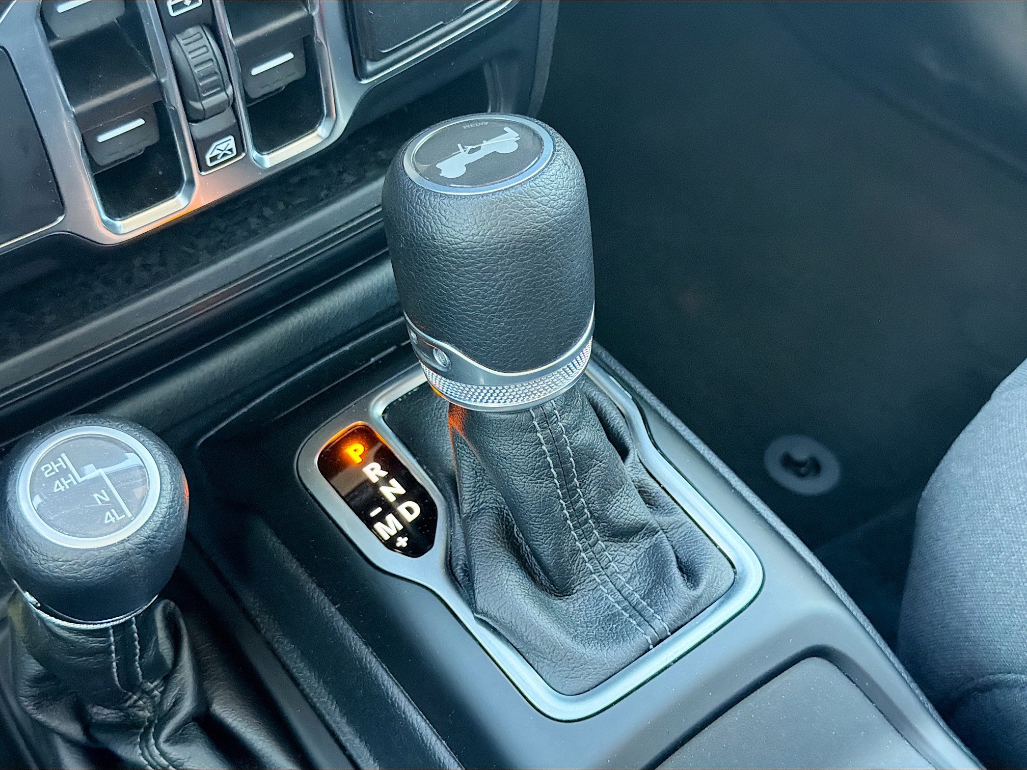 Used 2024 Jeep Wrangler Sport S AWD/4WD image 28