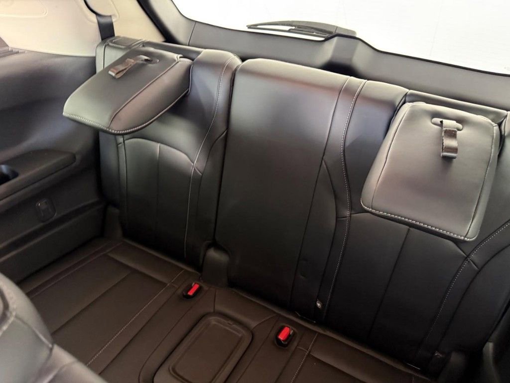 Used 2023 INFINITI QX60 Pure image 16
