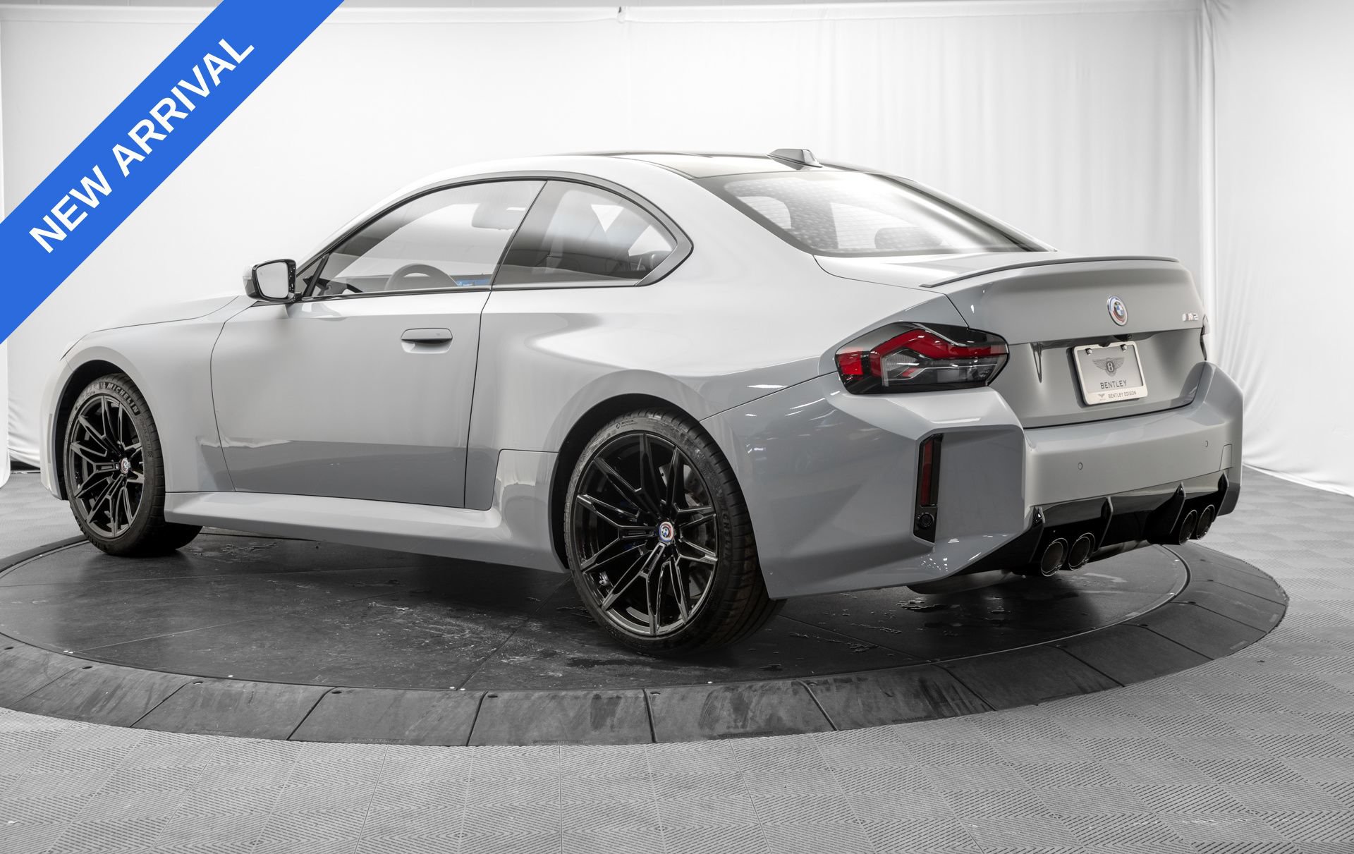 Used 2023 BMW M2 w/ Lighting Package RWD image 5