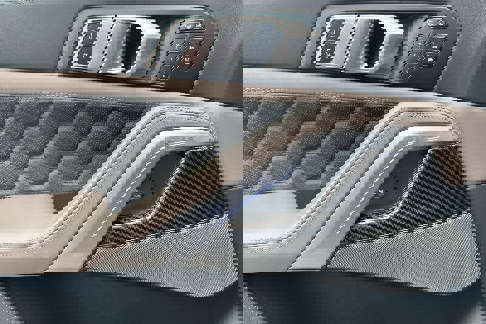 Used 2024 BMW X6 M Competition w/ Executive Package image 12