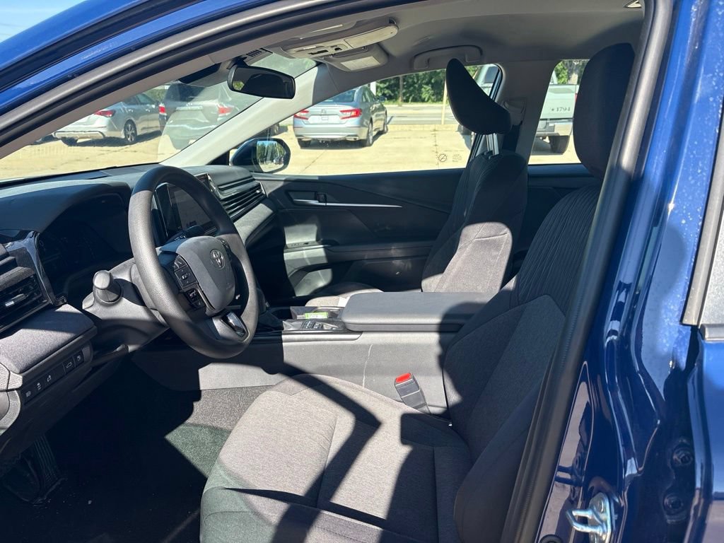Used 2026 Toyota Camry LE FWD image 11