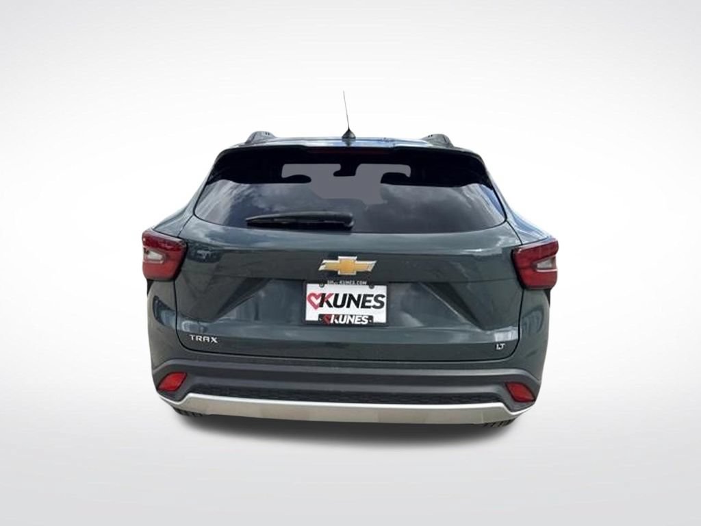 Used 2025 Chevrolet Trax LT FWD image 14