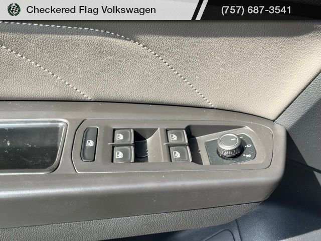 Used 2023 Volkswagen Atlas Cross Sport SE w/ Black Wheel Package image 16