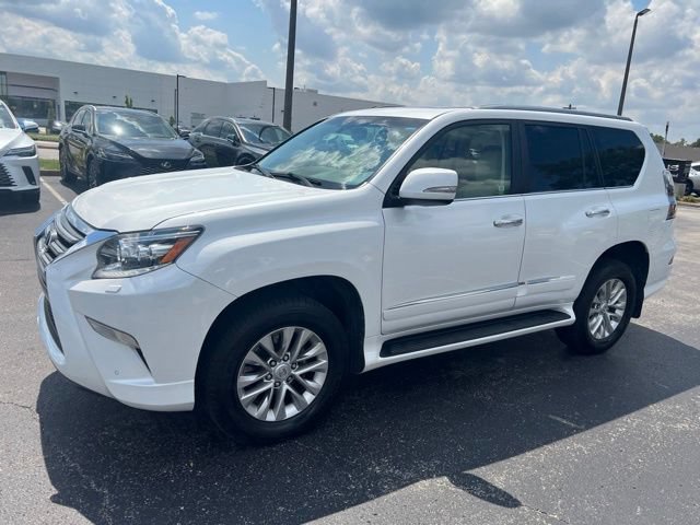 Used 2017 Lexus GX 460 Premium w/ Premium Package AWD/4WD image 5