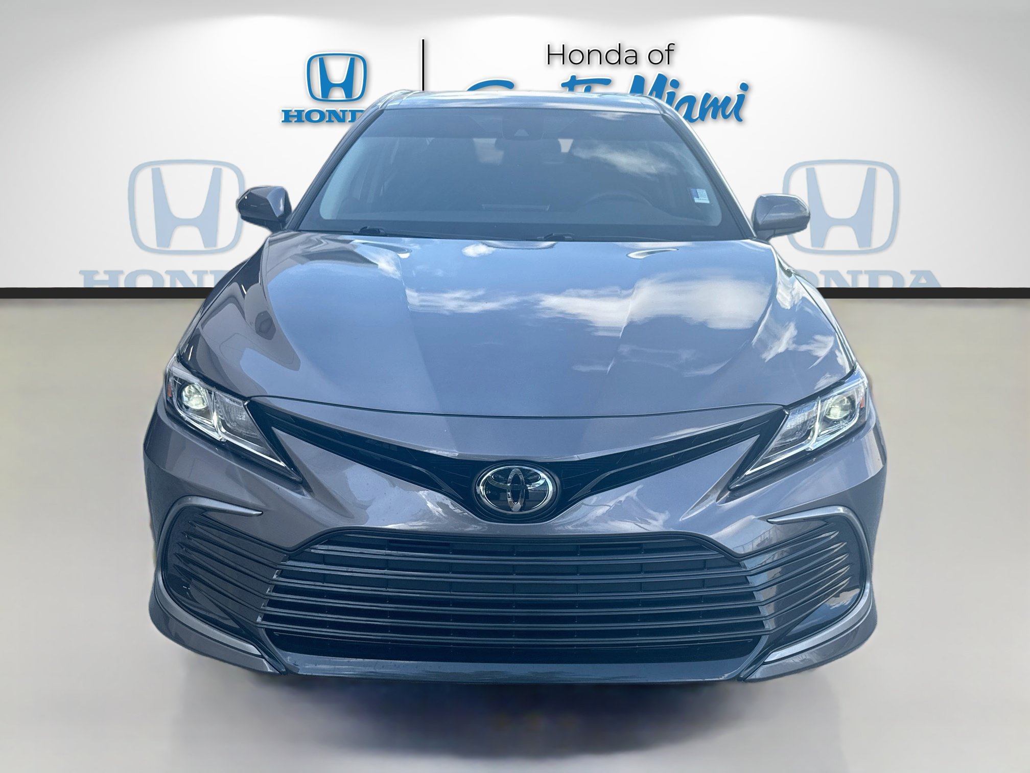 Used 2024 Toyota Camry LE FWD image 2
