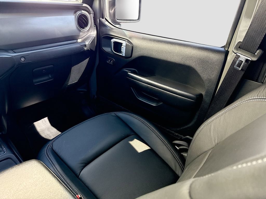 Used 2021 Jeep Gladiator Willys image 21